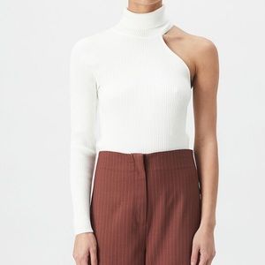 NWOT Zara Asymmetric SLV knit Turtleneck Sweater Size M